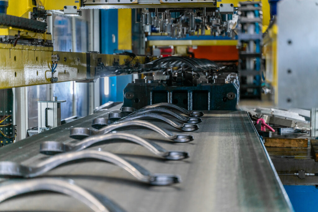 Stampaggio e tranciatura - Moretto Group